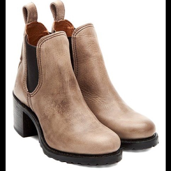 Frye Shoes - FRYE SABRINA CHELSEA BOOTS